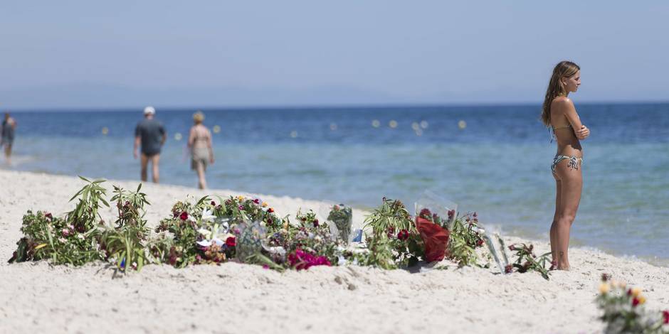 Sur Les Plages De Tunisie Des Citoyens En Guerre Contre Les